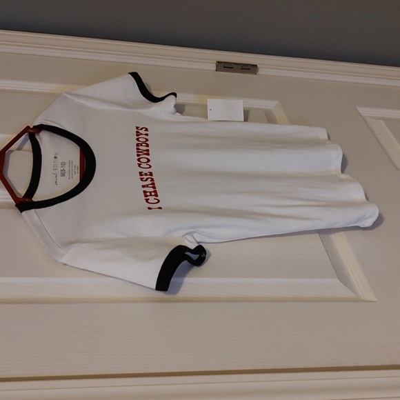 Social Edition White T-Shirt with Red Text - Picture 3 of 5